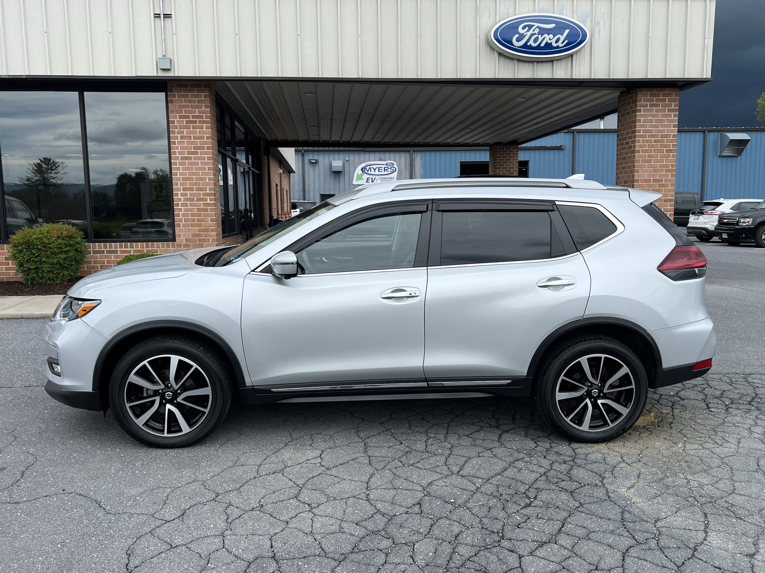 2020 Nissan Rogue SL AWD's photo