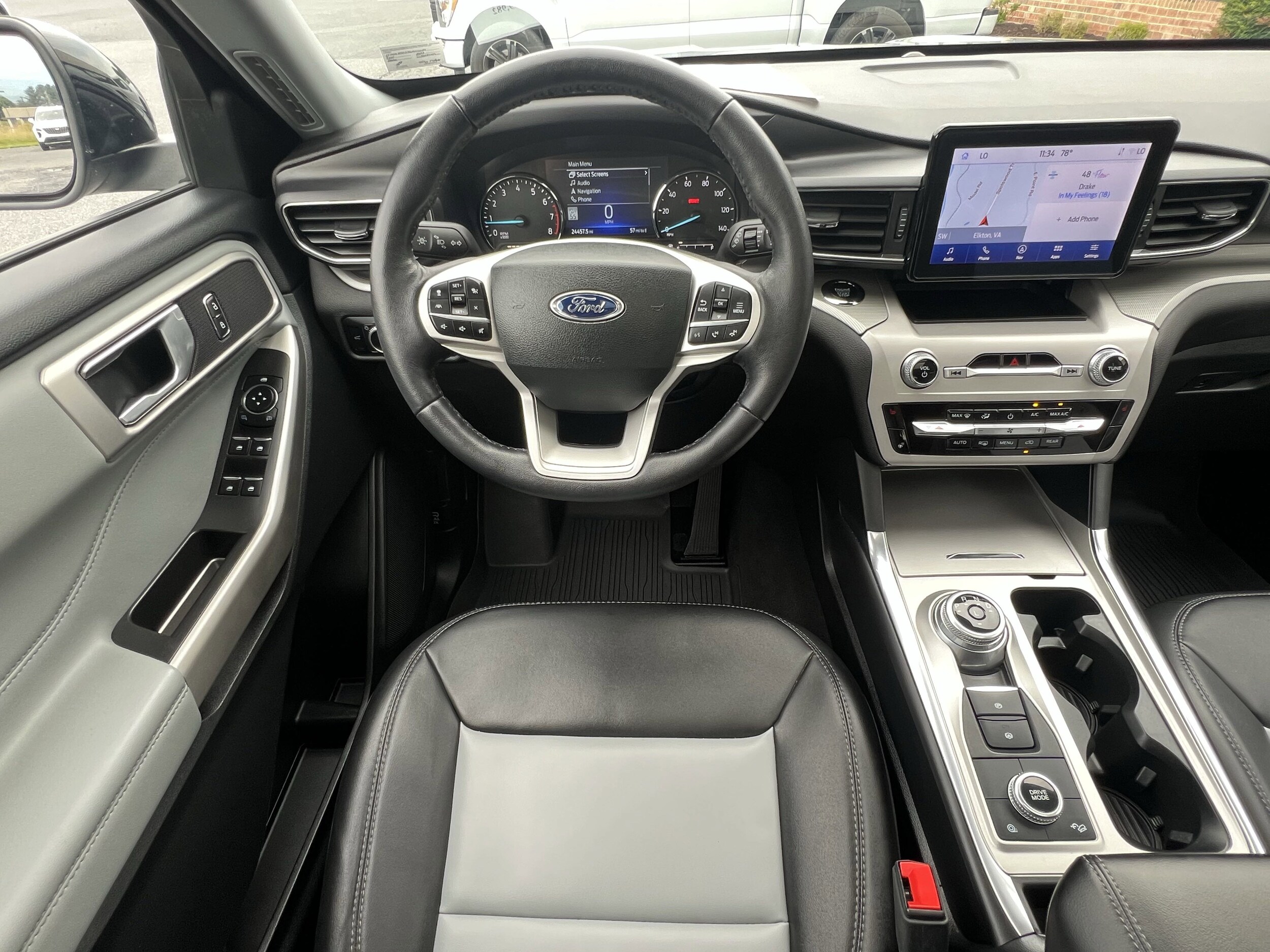 2023 Ford Explorer XLT - Photo 22
