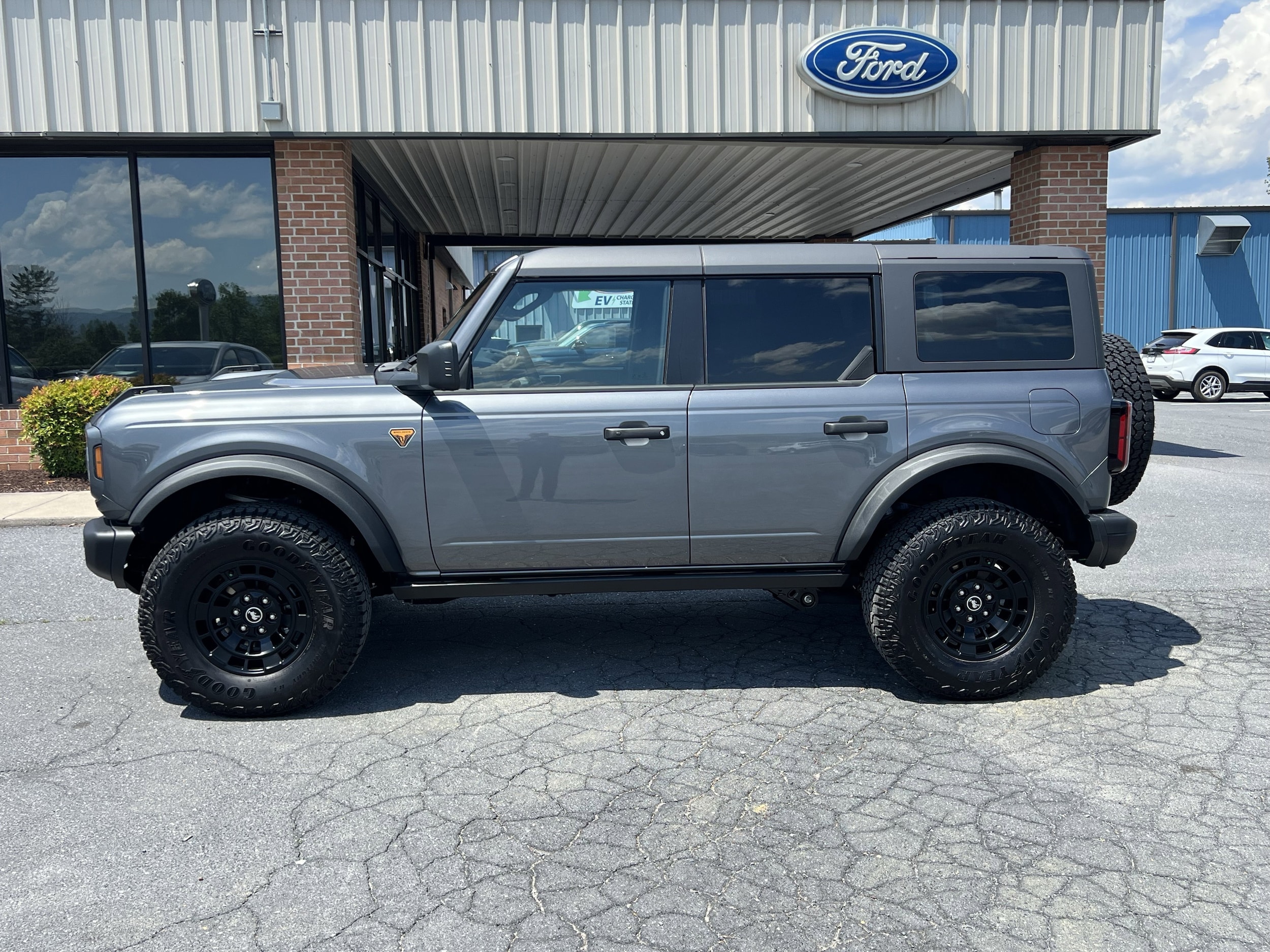 2026 Ford Bronco Badlands 4x4's photo