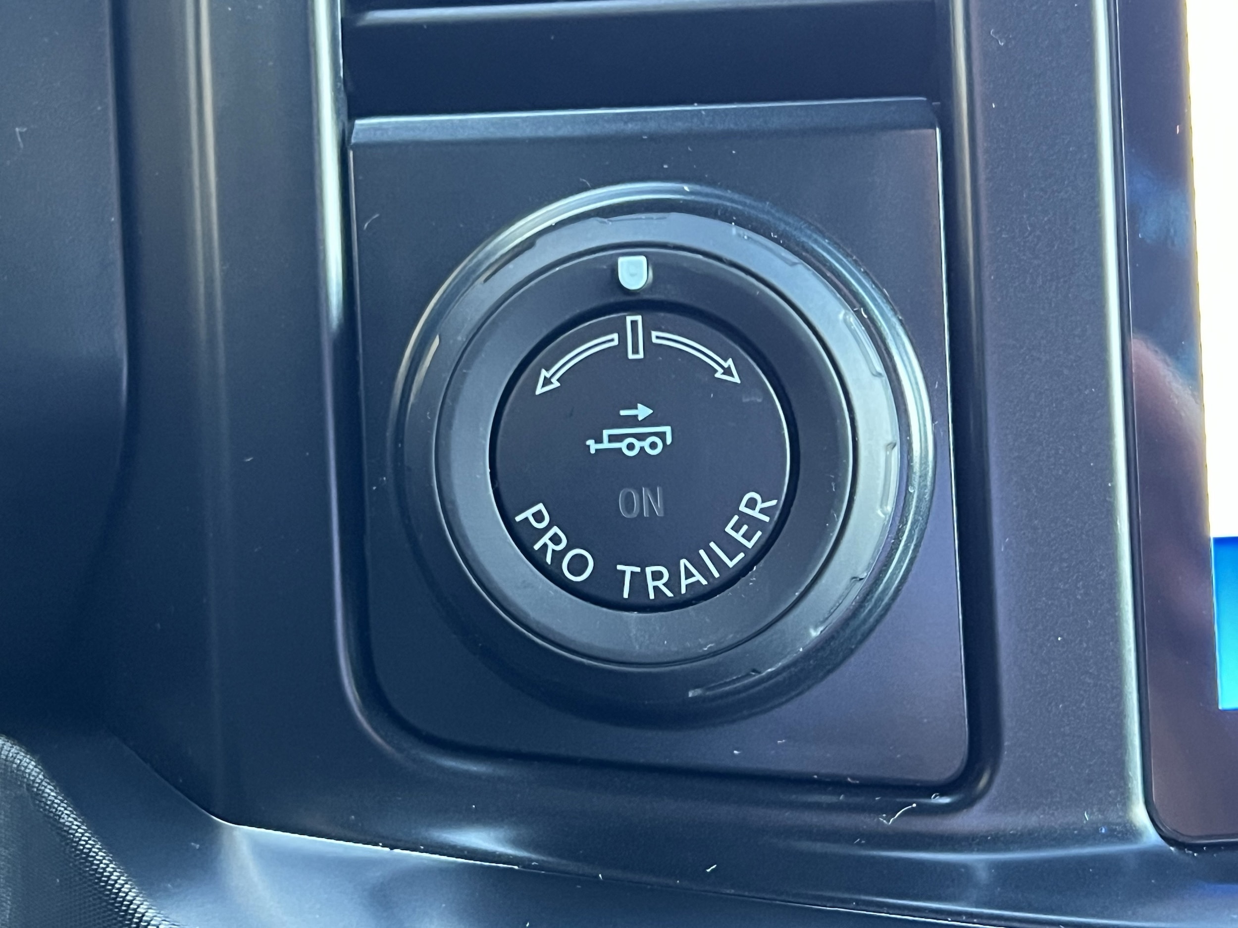 2026 Ford F-350 Super Duty Platinum - Photo 40