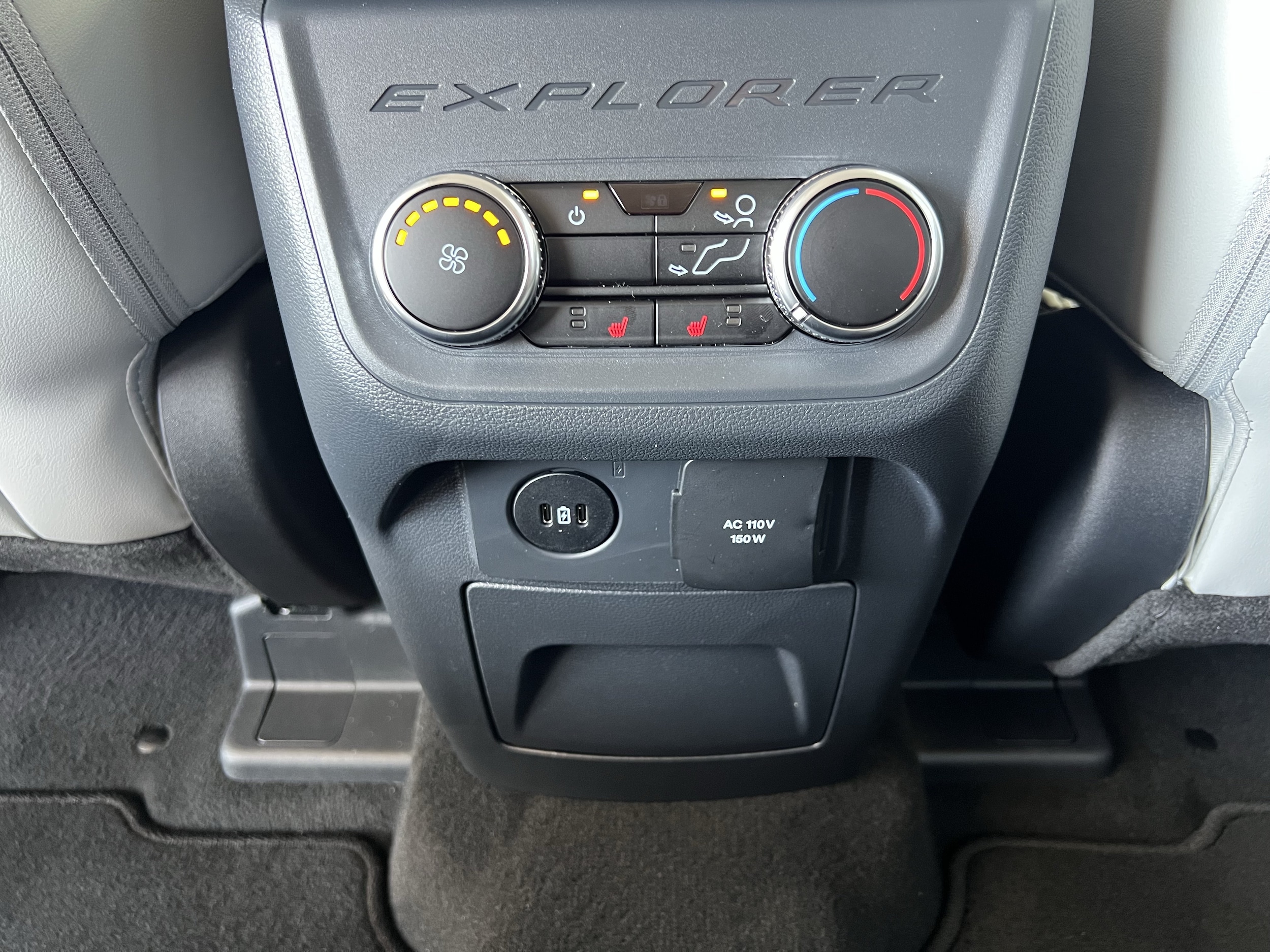 2026 Ford Explorer Platinum - Photo 47