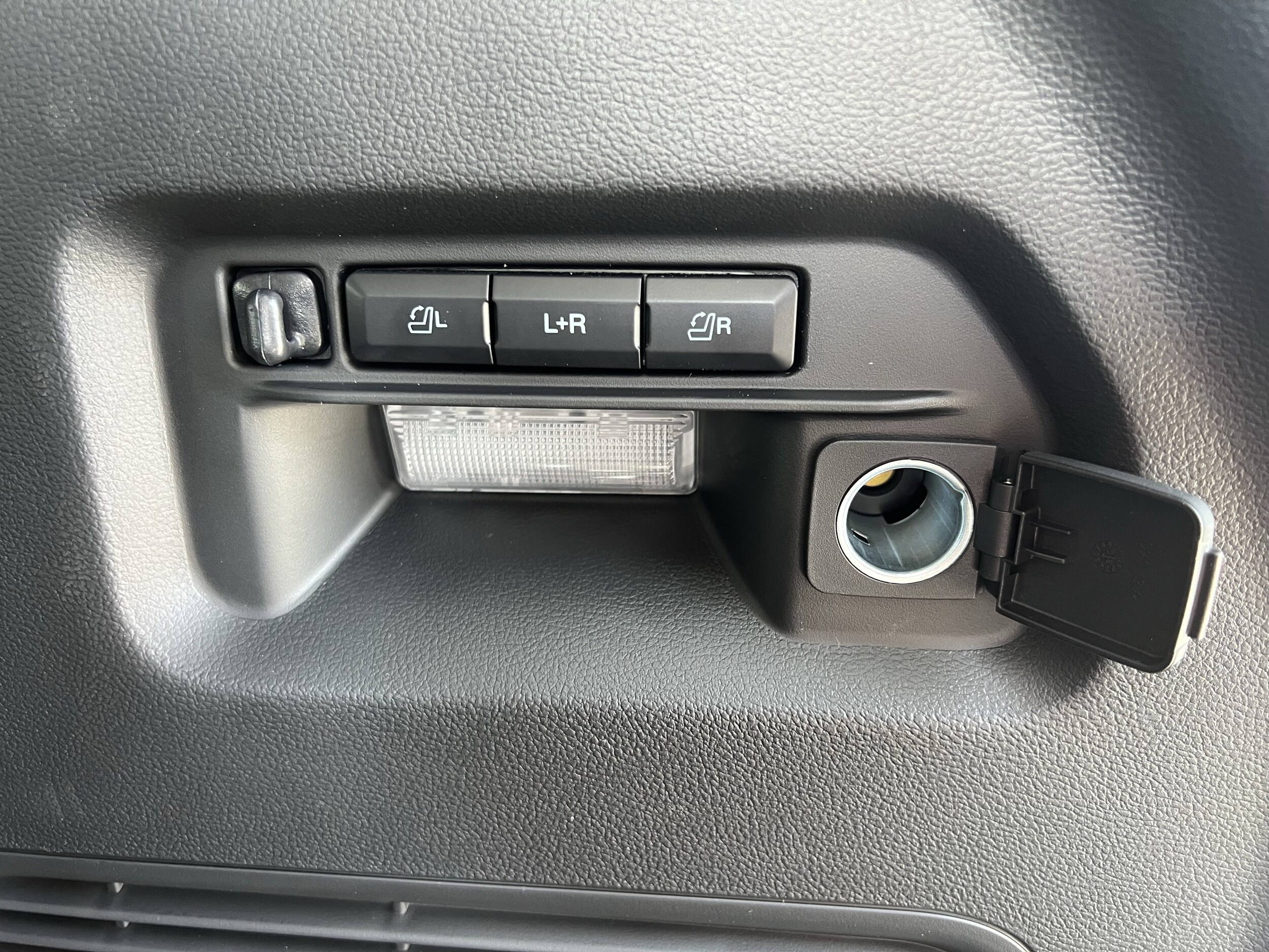 2026 Ford Explorer Platinum - Photo 50