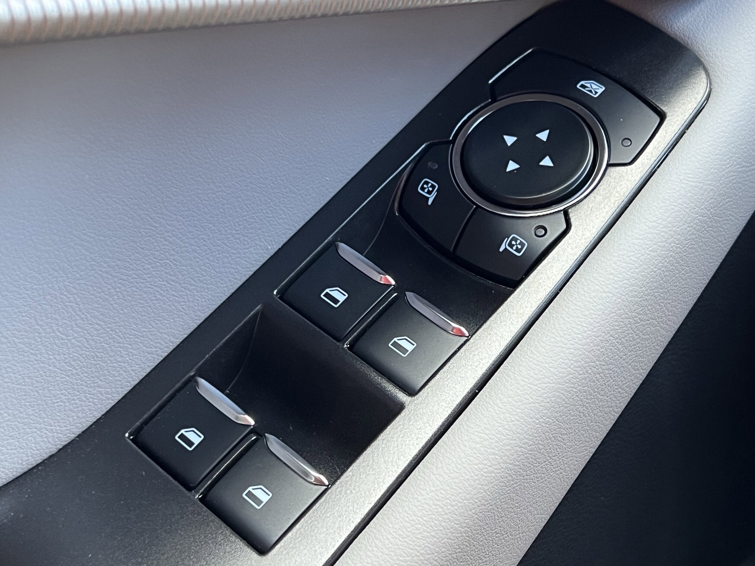 2026 Ford Explorer Active - Photo 35