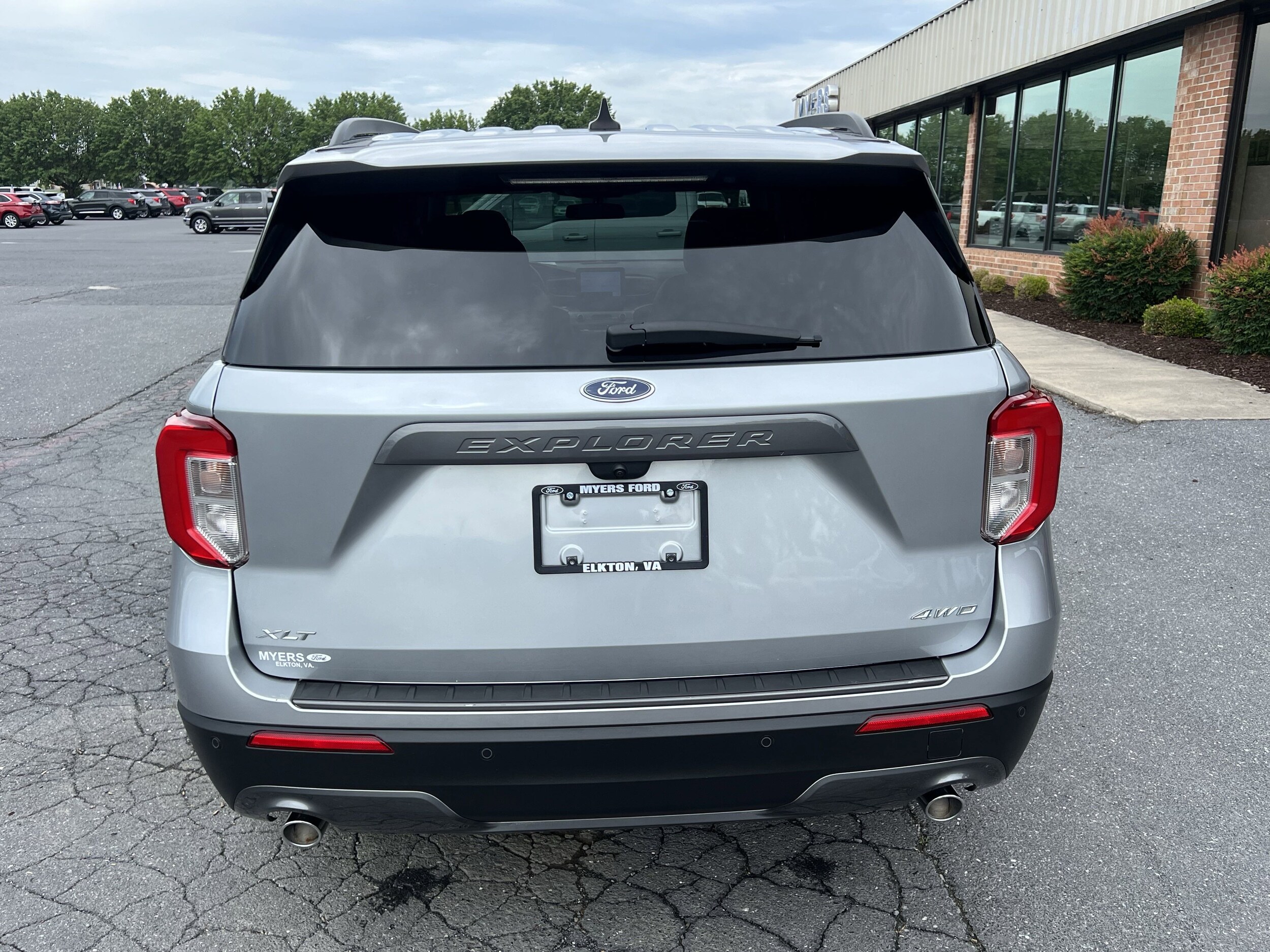 2023 Ford Explorer XLT - Photo 7