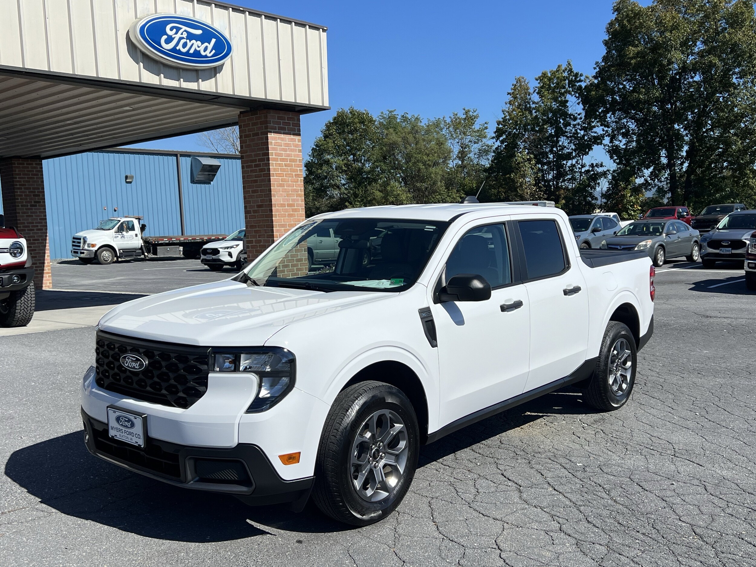 2025 Ford Maverick XLT photo 2