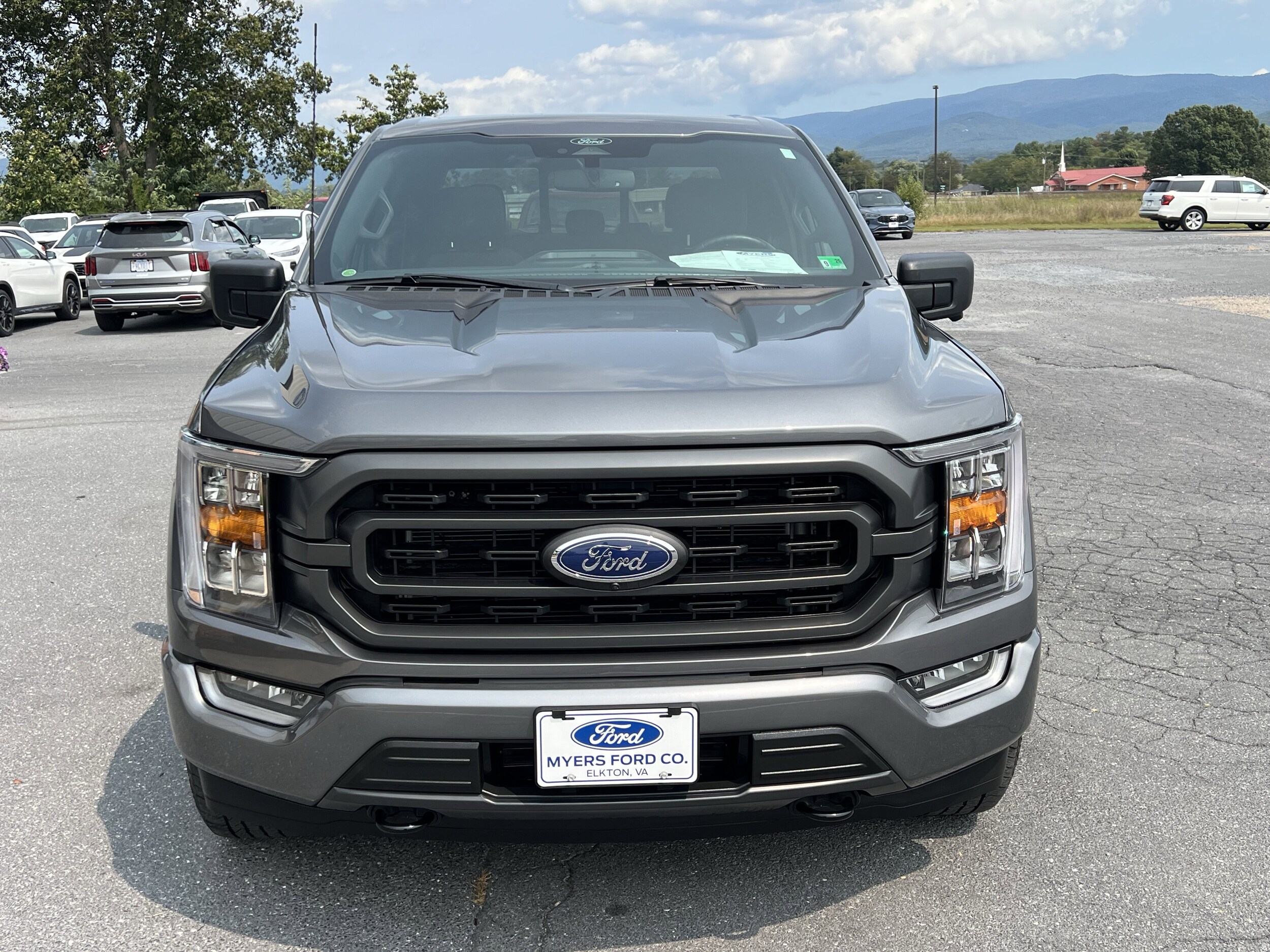 2022 Ford F-150 XLT photo 3