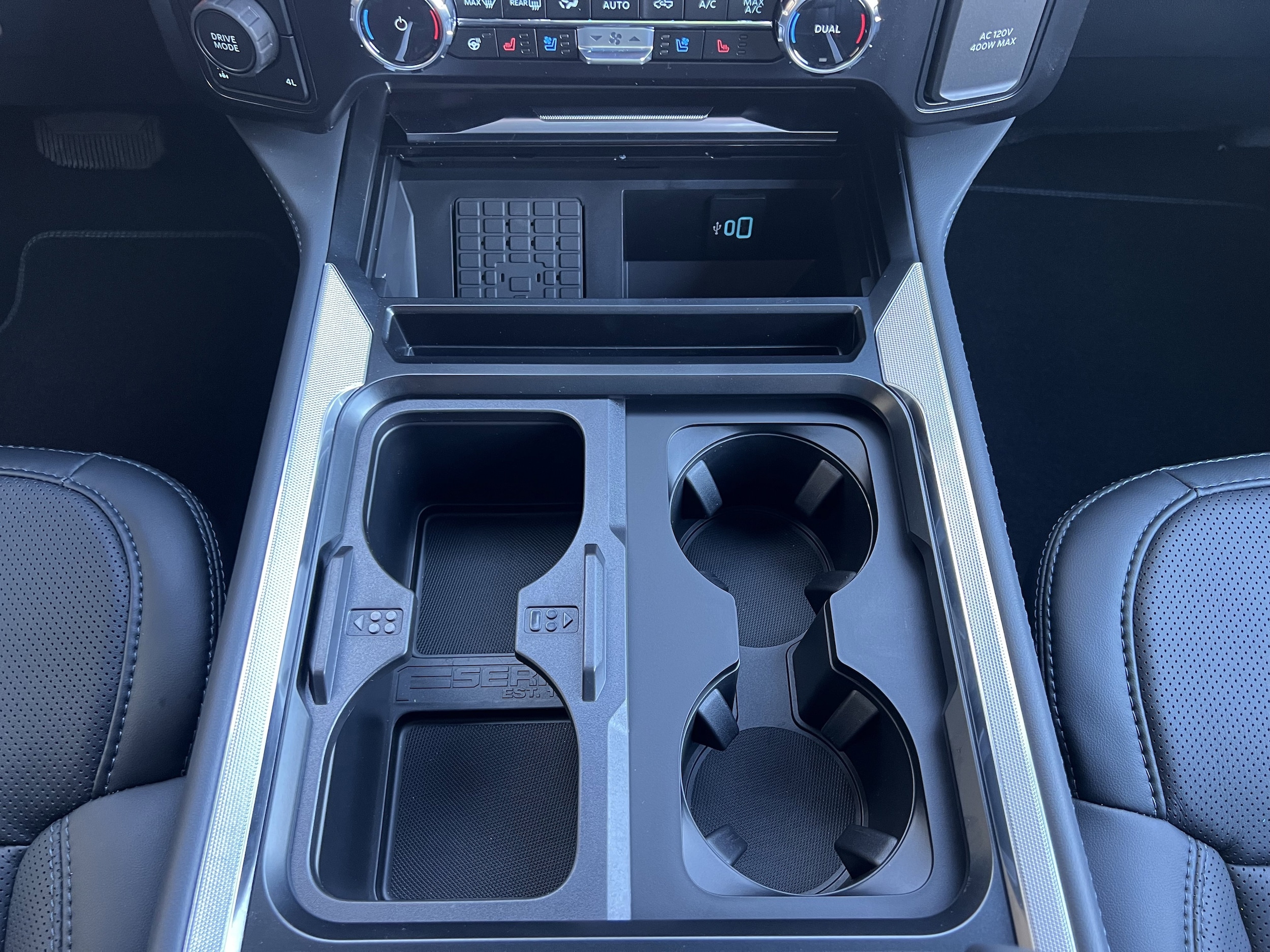 2026 Ford F-350 Super Duty Platinum - Photo 47