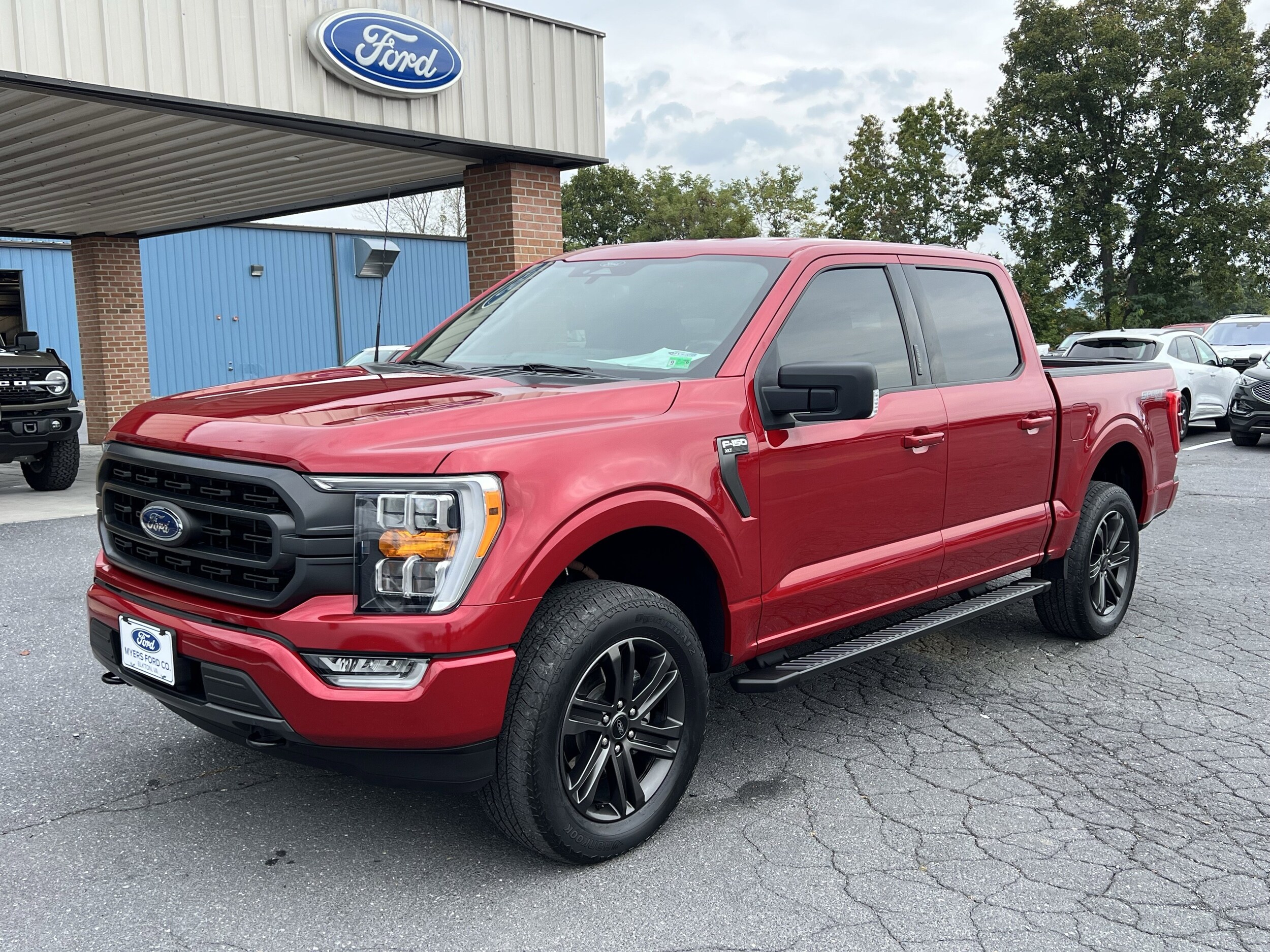 2022 Ford F-150 XLT photo 2