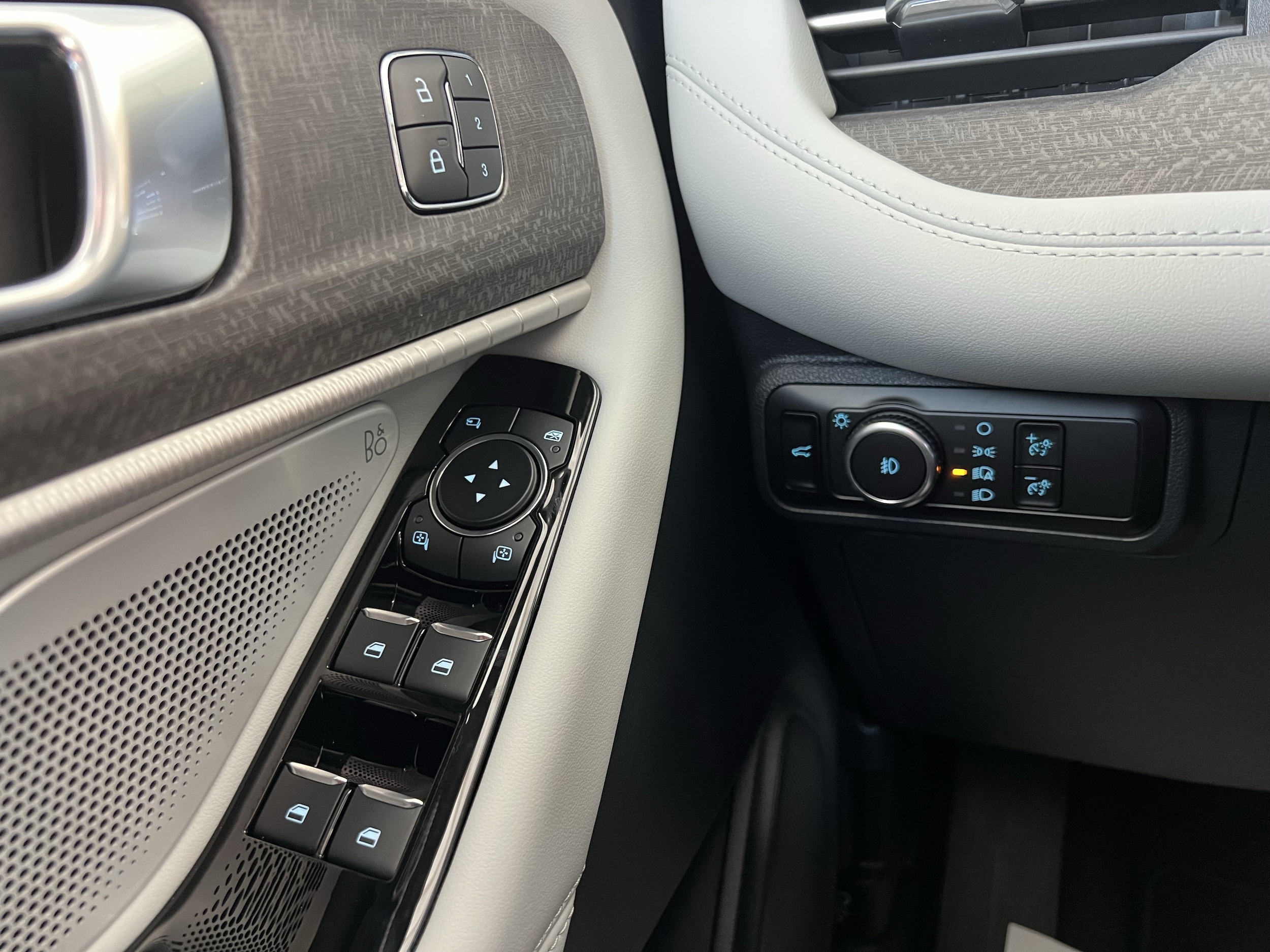2026 Ford Explorer Platinum - Photo 43