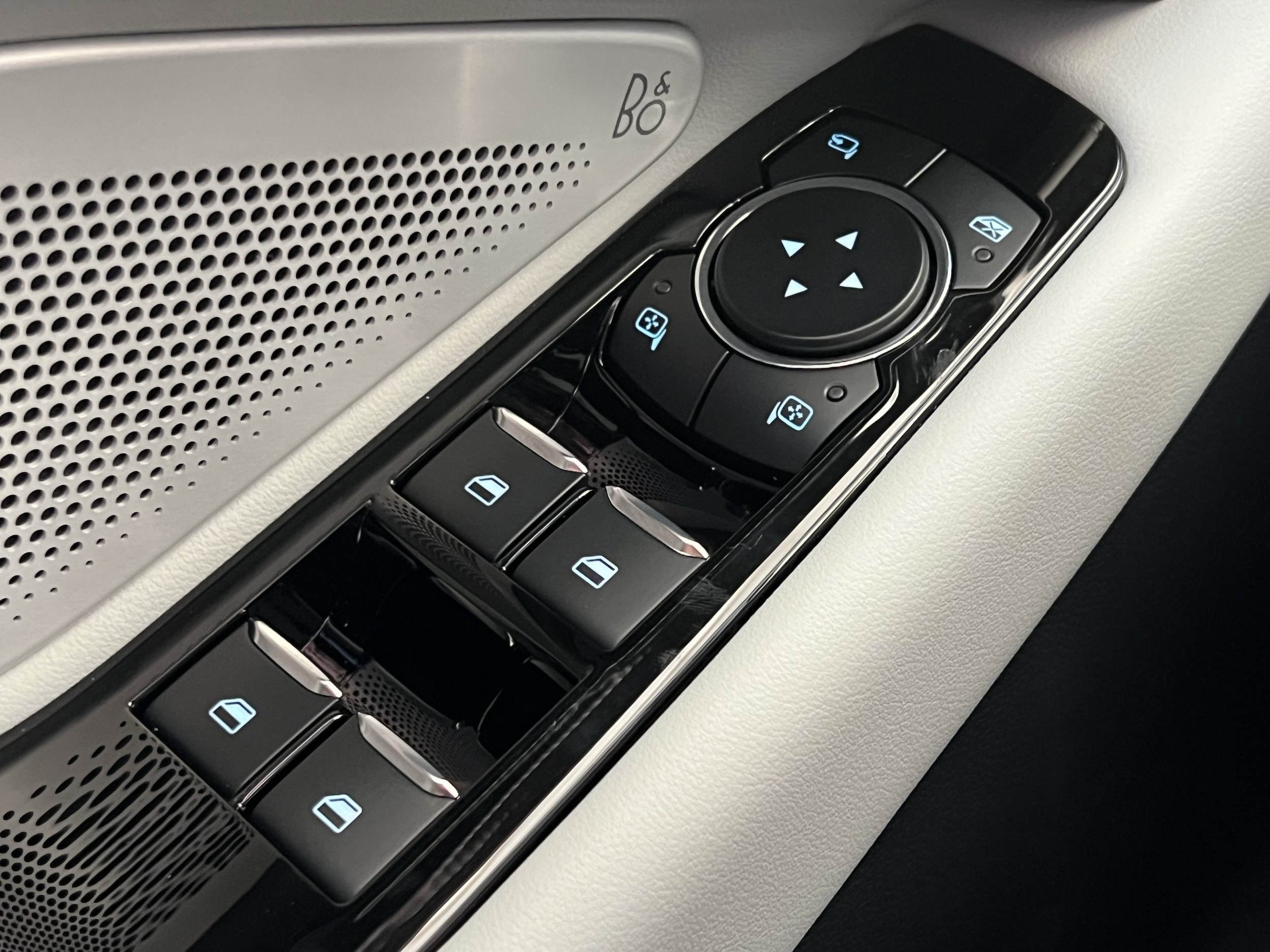 2026 Ford Explorer Platinum - Photo 42