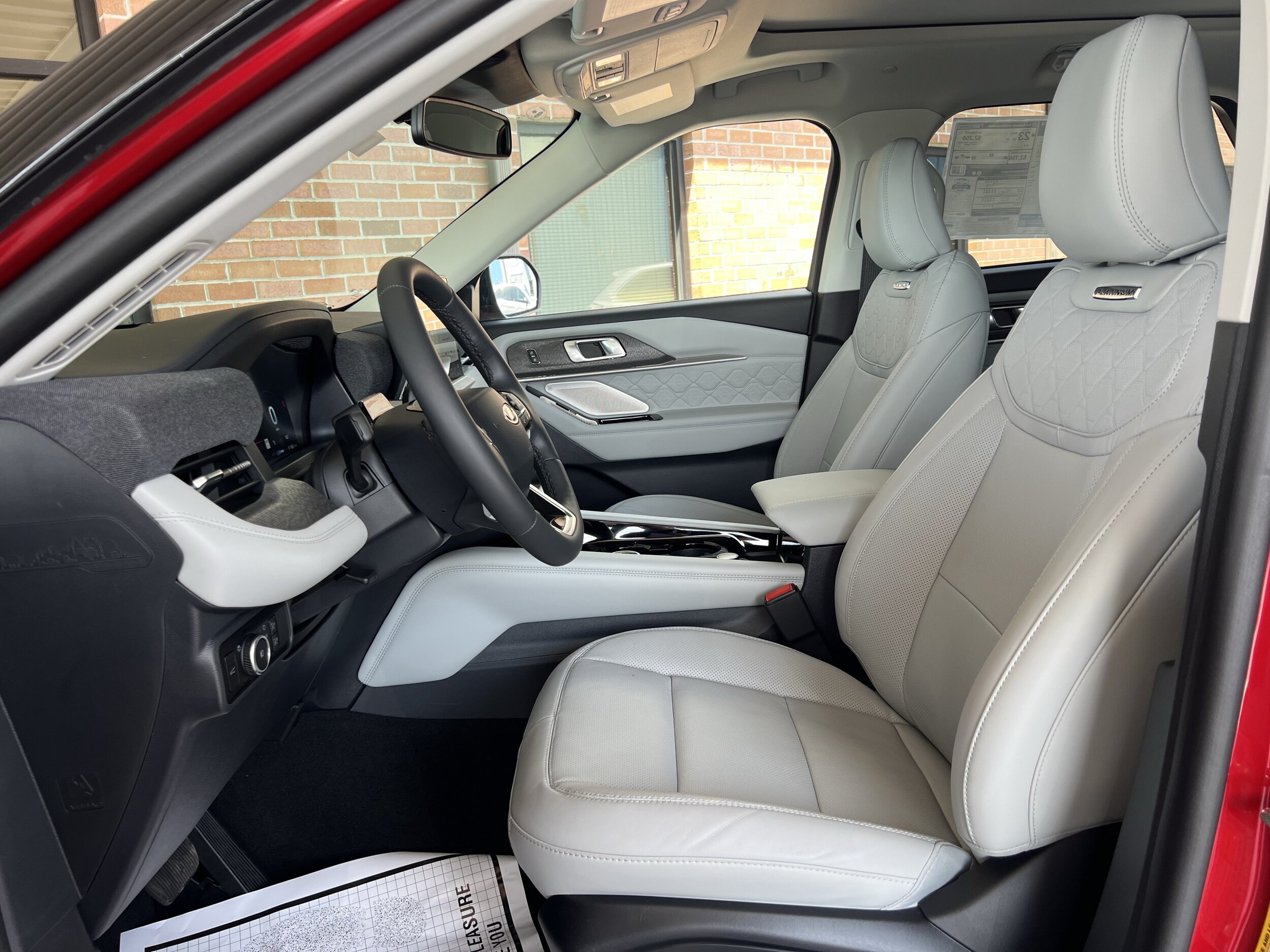 2026 Ford Explorer Platinum - Photo 14