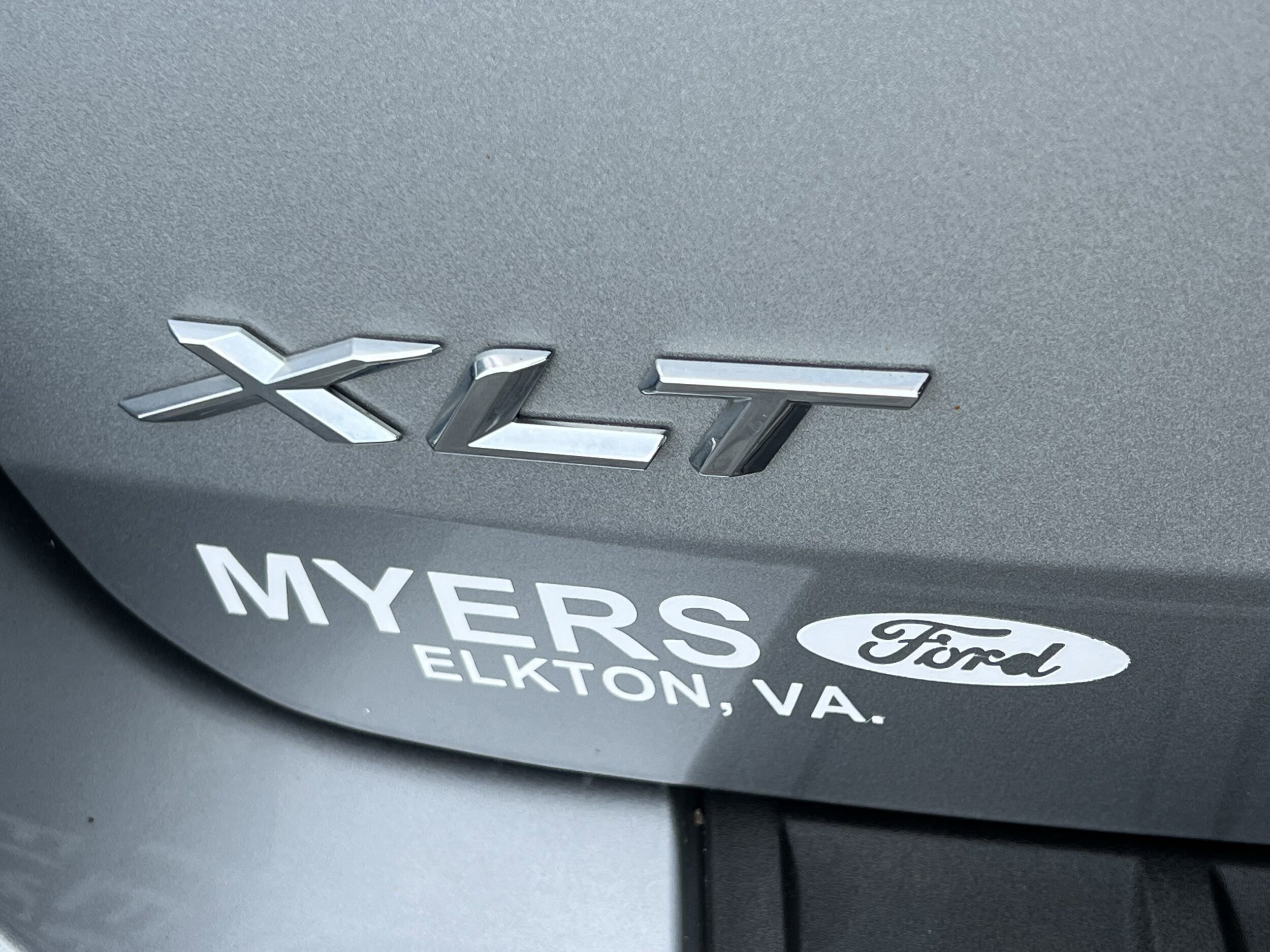 2023 Ford Explorer XLT - Photo 9