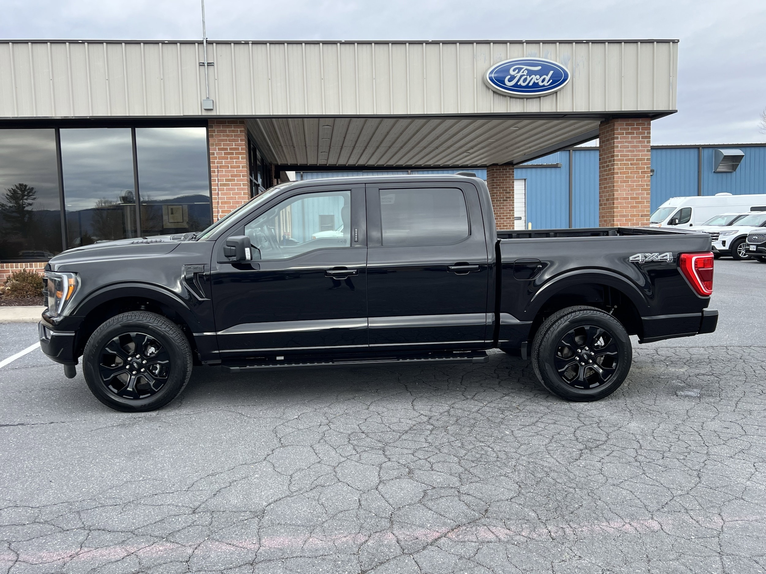 2022 Ford F-150 XLT's photo