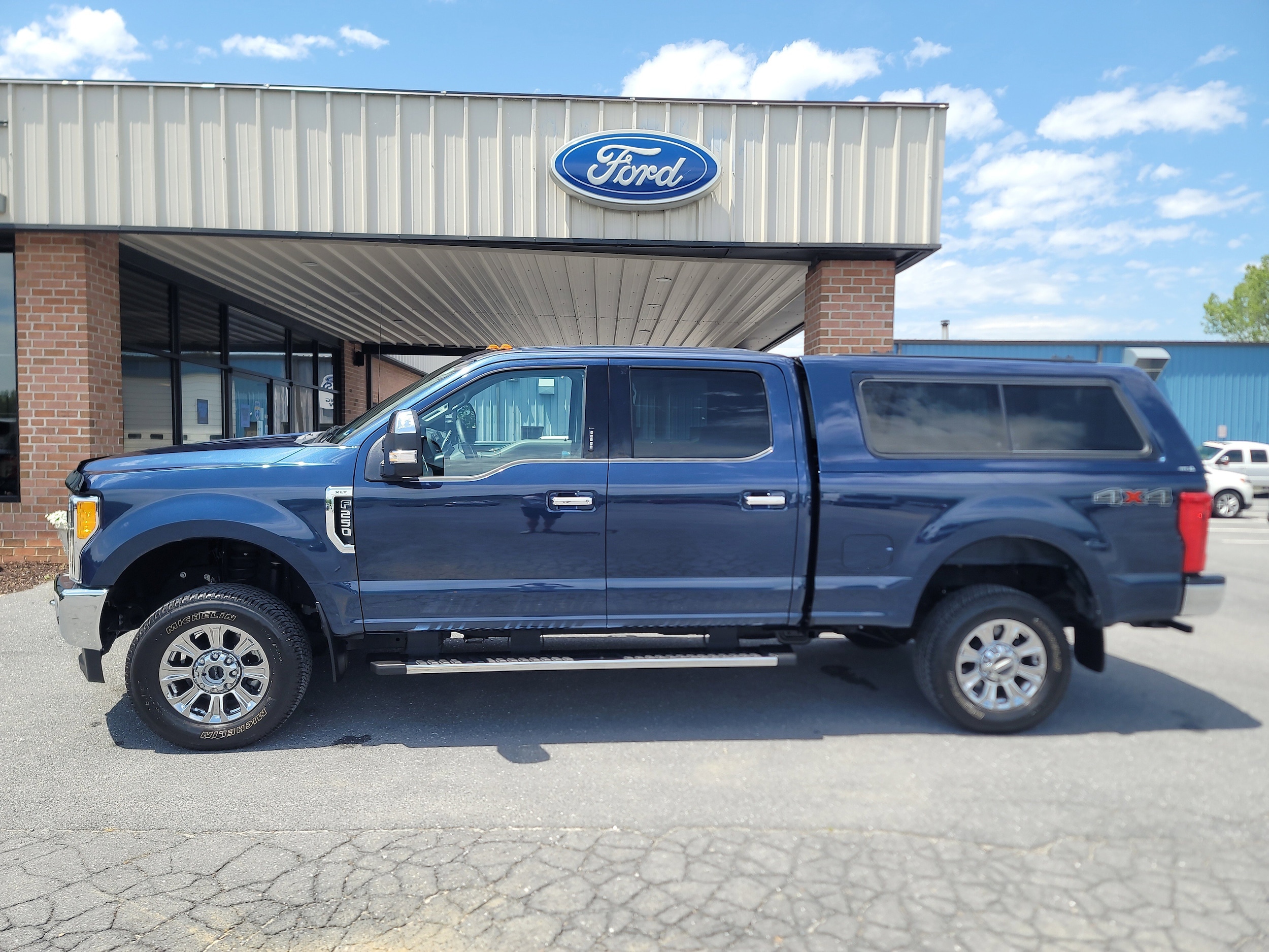 2017 Ford F-250 XLT 4x4 Crew Cab 8' Box's photo