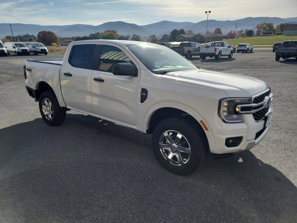 New 2025 Ford Ranger XLT XLT 4WD SuperCrew 5 Box