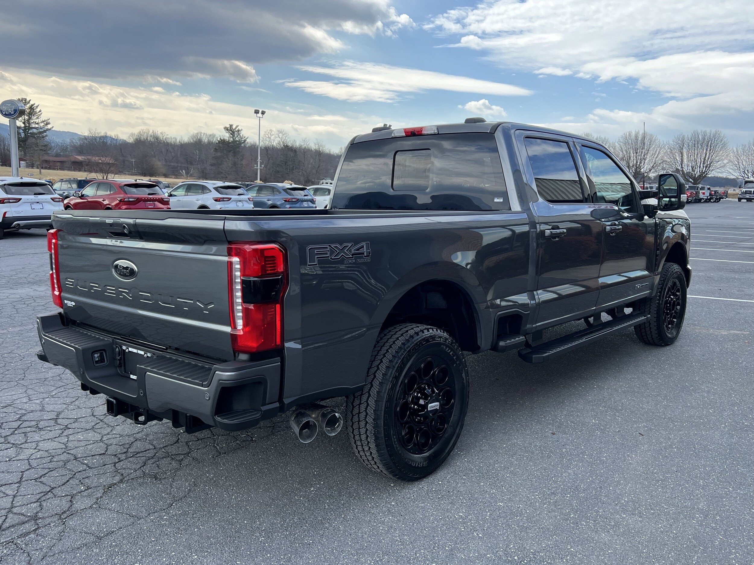 2026 Ford F-350 Super Duty XLT - Photo 6