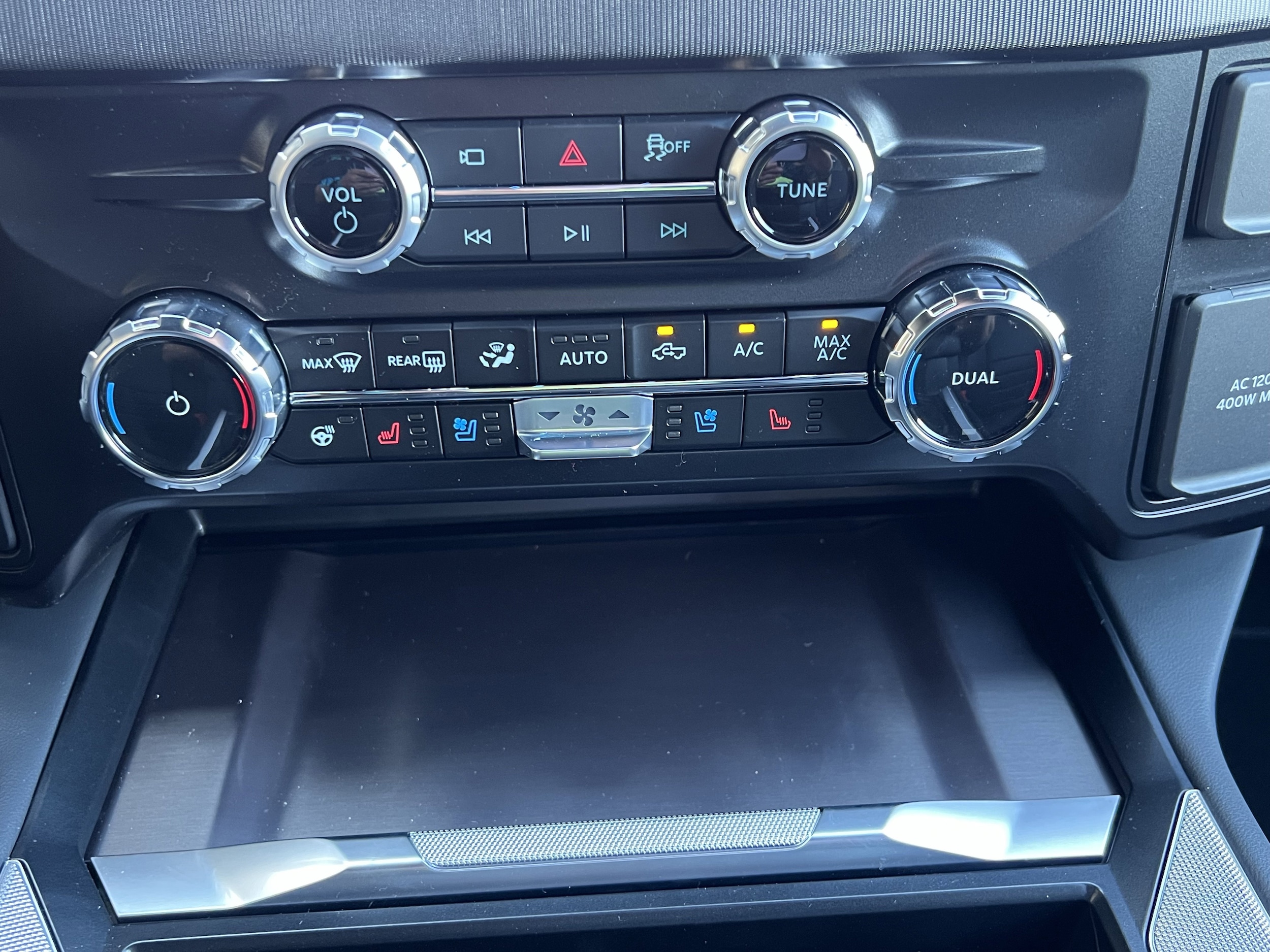 2026 Ford F-350 Super Duty Platinum - Photo 42