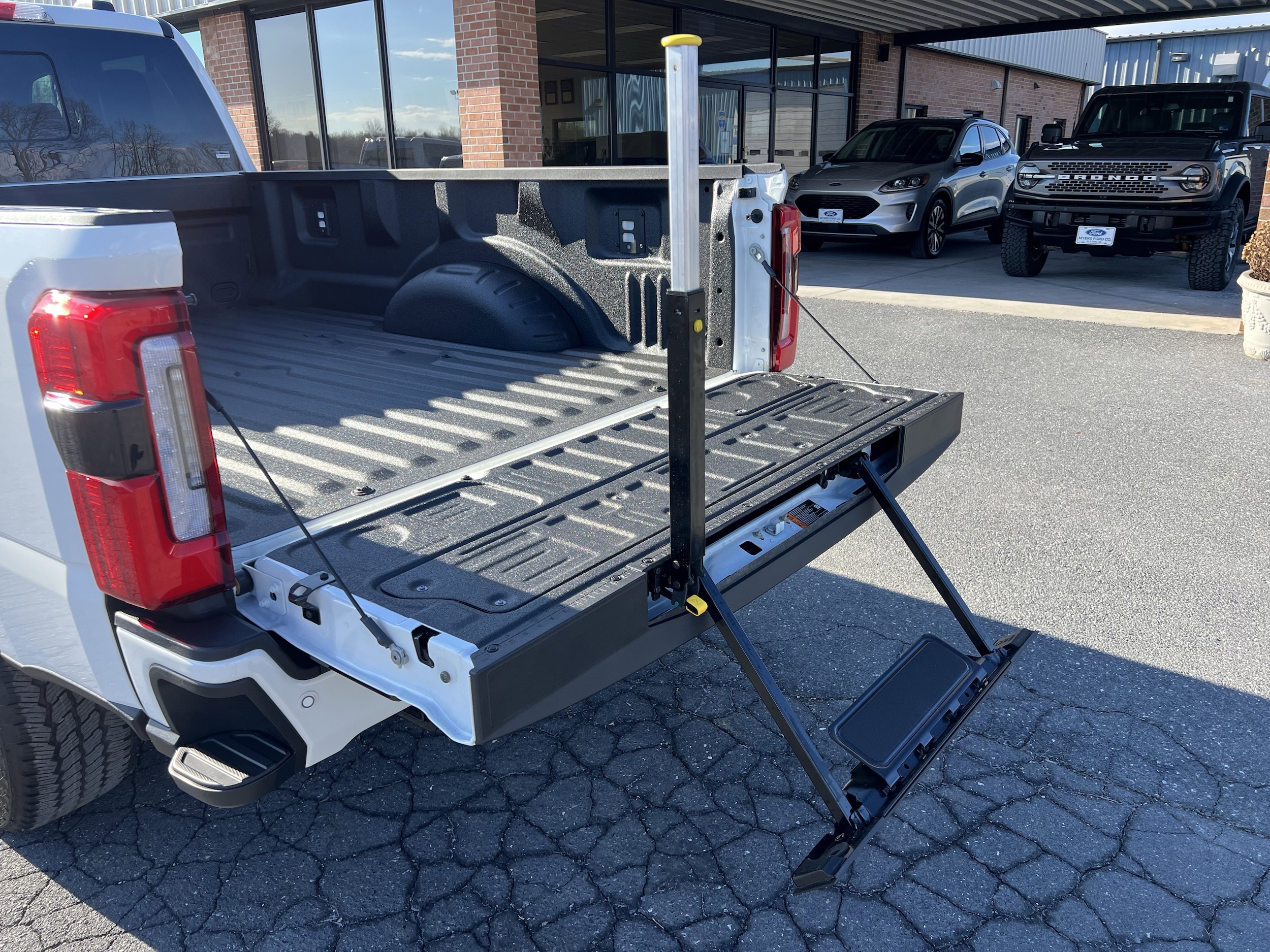 2026 Ford F-350 Super Duty Platinum - Photo 11