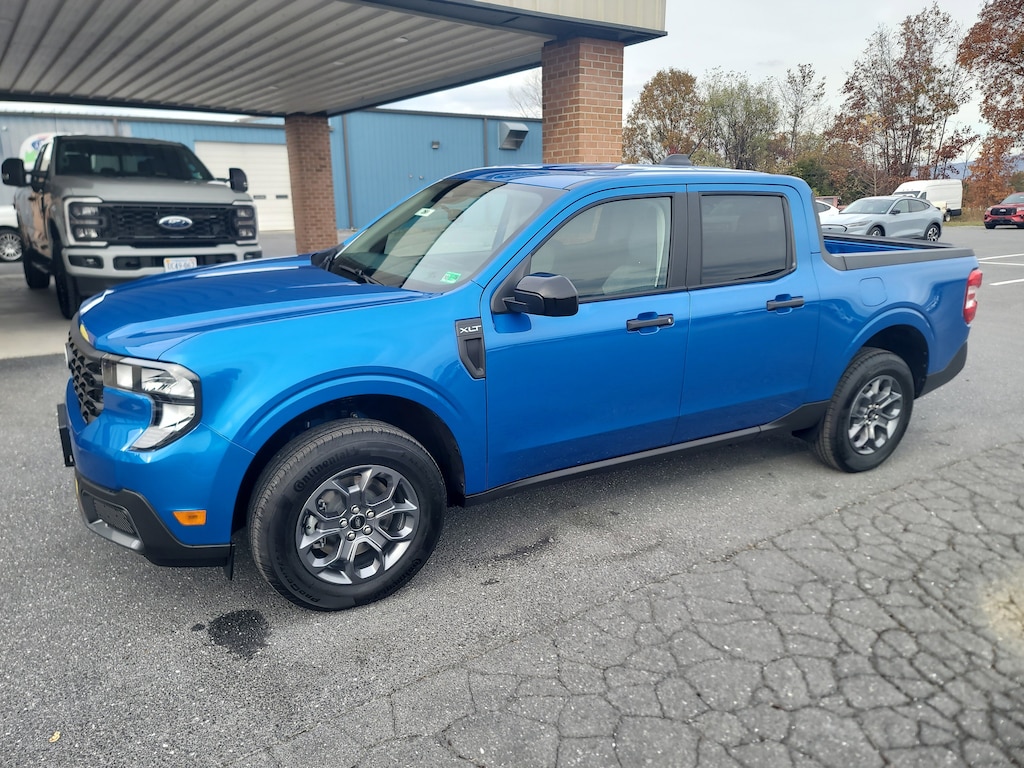 New 2025 Ford Maverick XLT XLT AWD SuperCrew