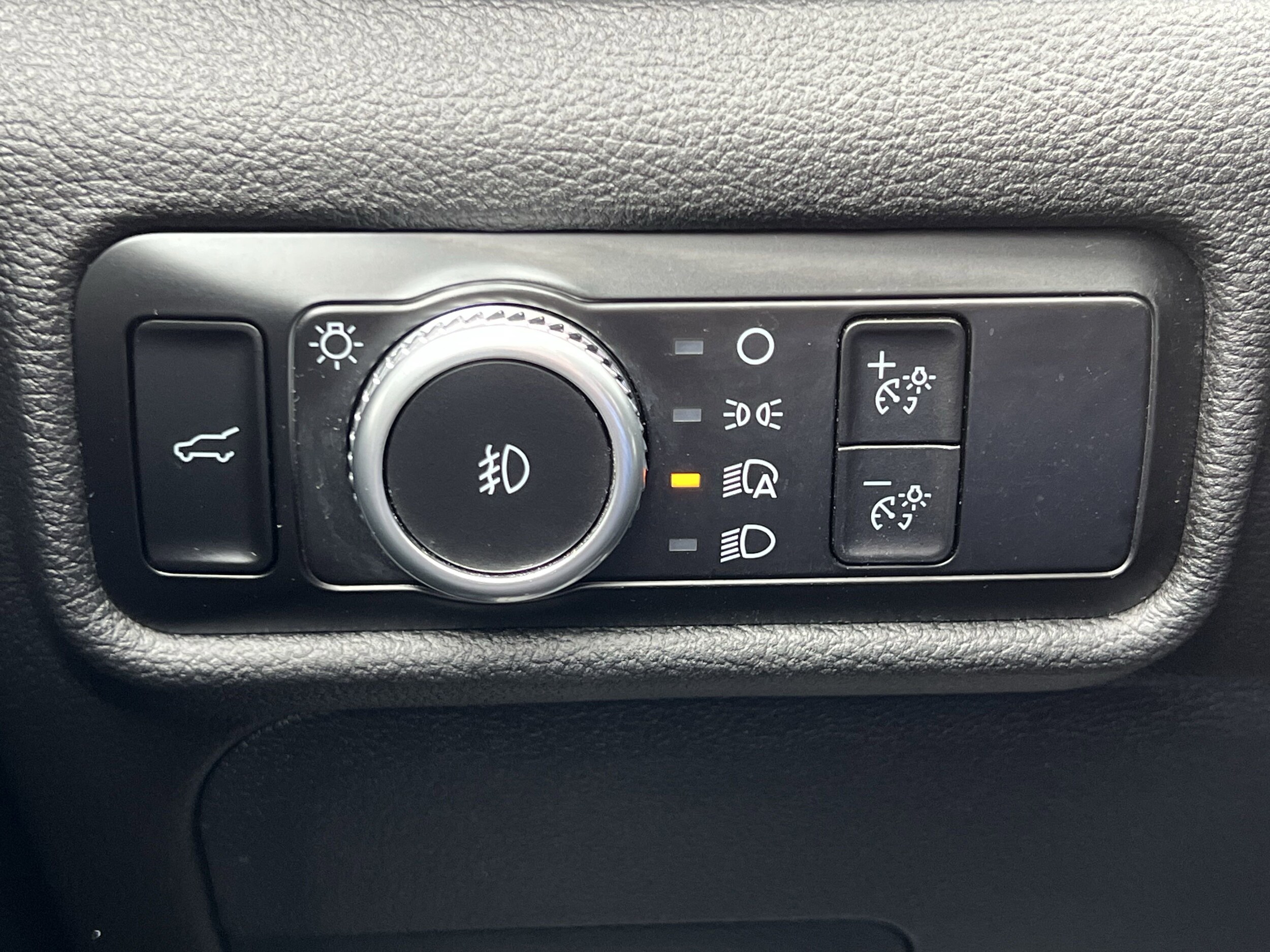 2023 Ford Explorer XLT - Photo 35