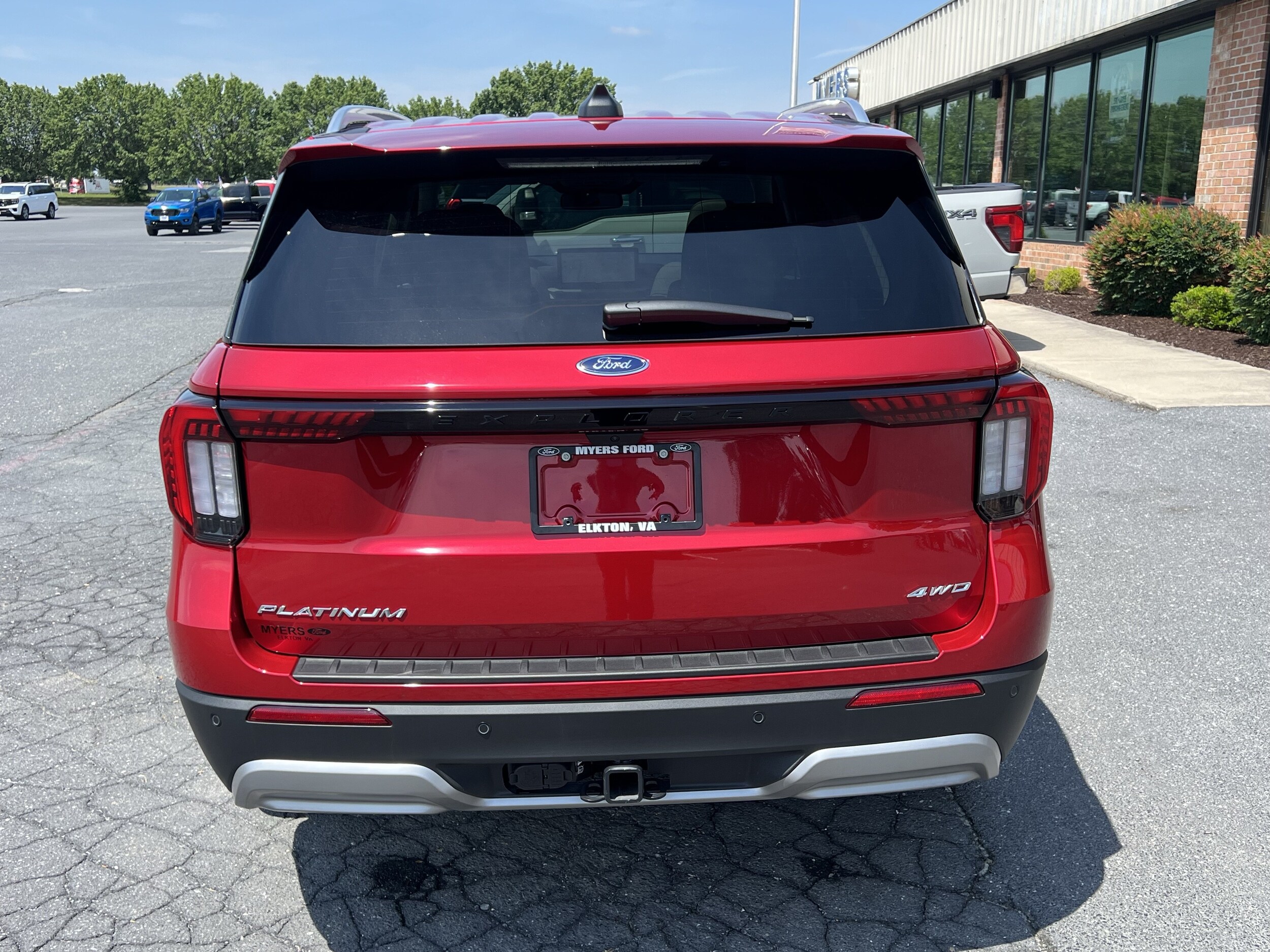 2026 Ford Explorer Platinum - Photo 7