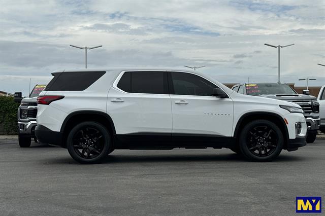 2023 Chevrolet Traverse LS photo 3