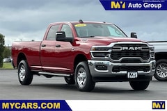 2026 Ram 3500 TRADESMAN CREW CAB 4X4 8' BOX Pickup