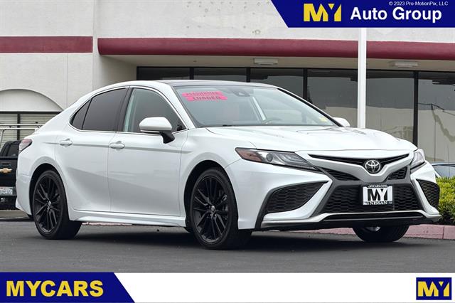 2022 Toyota Camry XSE's photo