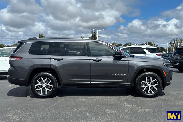 2024 Jeep Grand Cherokee Limited photo 3