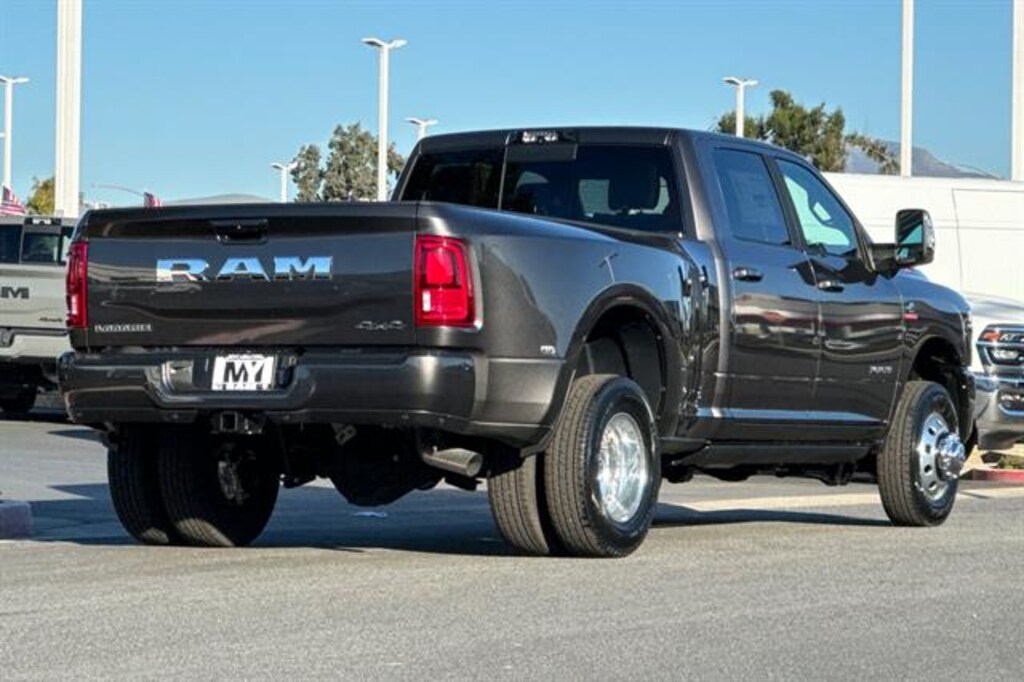 New 2026 Ram 3500 LARAMIE CREW CAB 4X4 8' BOX Pickup