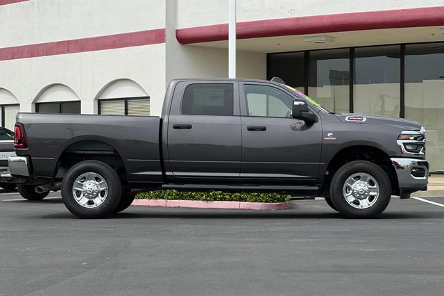2026 RAM 2500 Tradesman - Photo 3