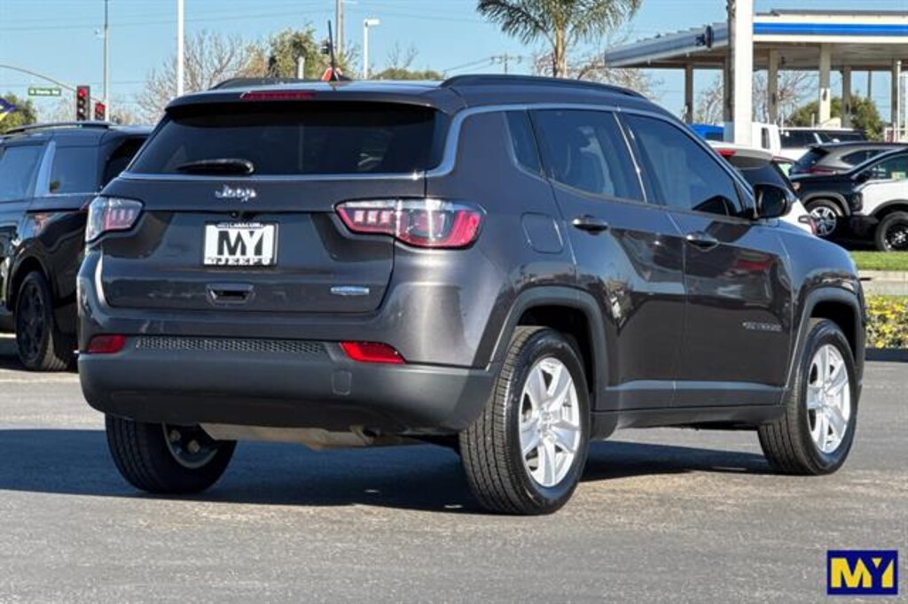 Used 2022 Jeep Compass Latitude Sport Utility