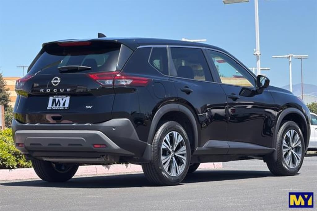Used 2023 Nissan Rogue SV Sport Utility