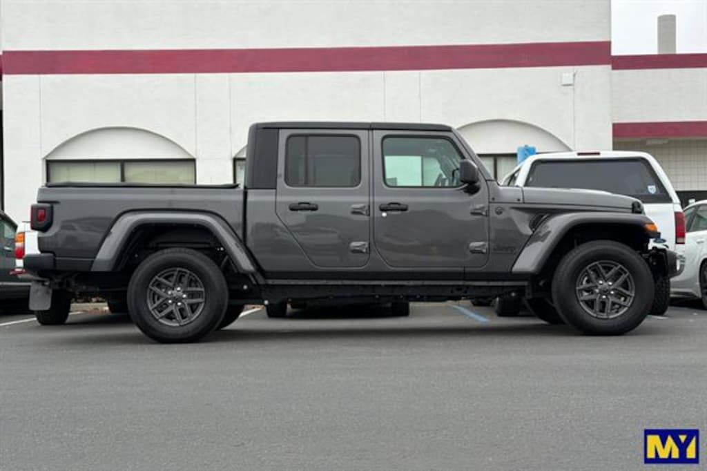 Used 2024 Jeep Gladiator Sport S Truck