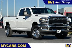 2026 Ram 3500 TRADESMAN CREW CAB 4X4 8' BOX Pickup