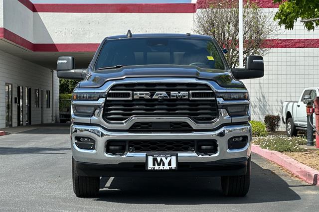 2025 Ram 2500 Tradesman photo 2