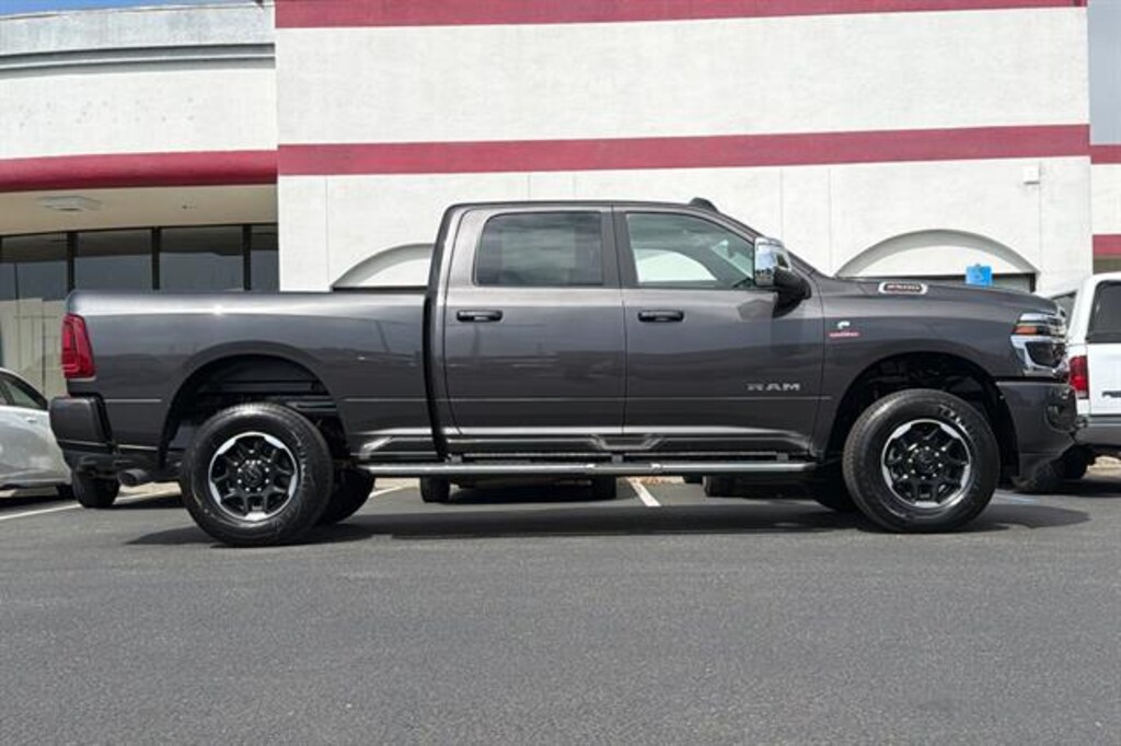 New 2026 Ram 2500 LARAMIE CREW CAB 4X4 6'4 BOX Pickup