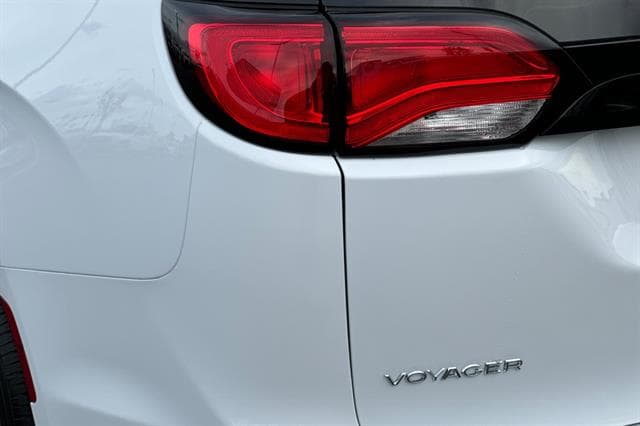 2026 Chrysler Voyager LX - Photo 21
