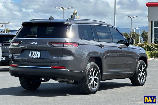 2024 Jeep Grand Cherokee Limited photo 4
