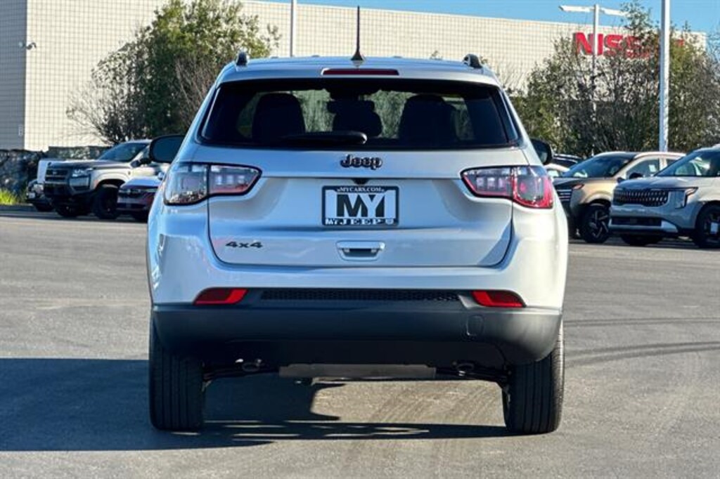 New 2026 Jeep Compass LATITUDE ALTITUDE 4X4 Sport Utility