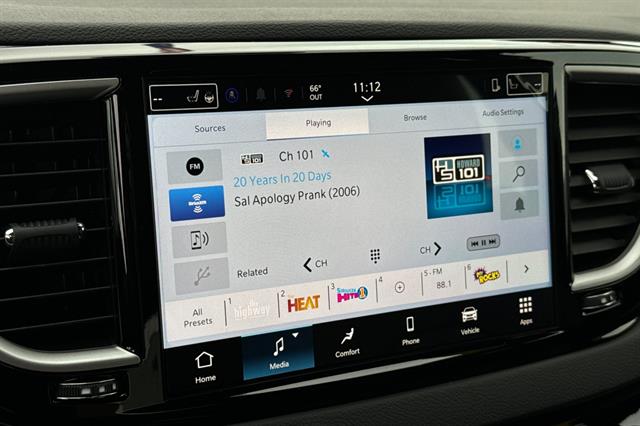 2026 Chrysler Voyager LX - Photo 14