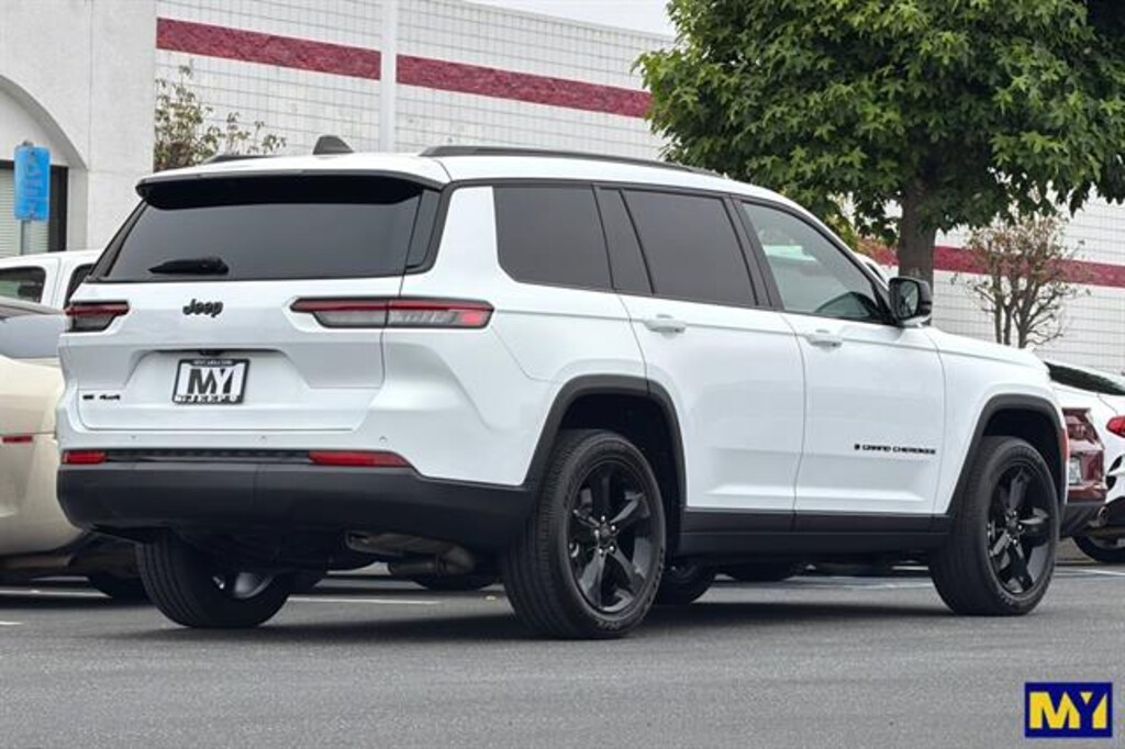 Used 2023 Jeep Grand Cherokee L Altitude Sport Utility