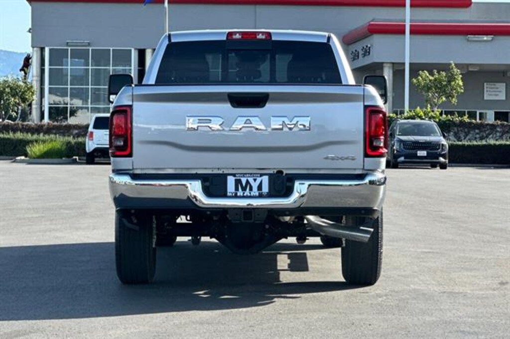 New 2026 Ram 3500 TRADESMAN CREW CAB 4X4 8' BOX Pickup