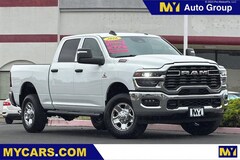 2026 Ram 2500 TRADESMAN CREW CAB 4X4 6'4 BOX Pickup