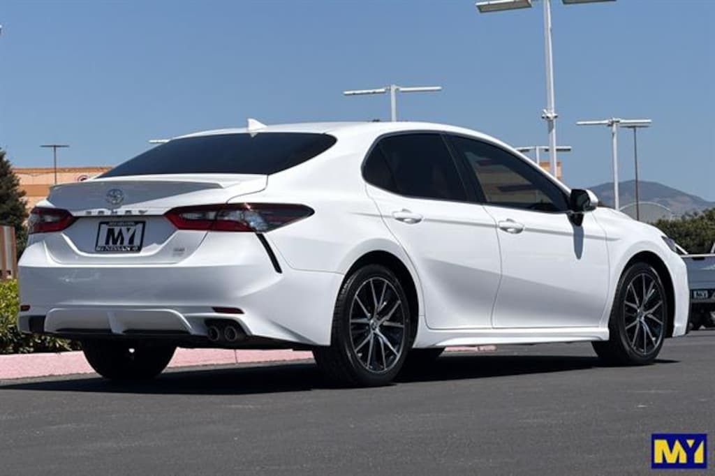 Used 2023 Toyota Camry SE Car