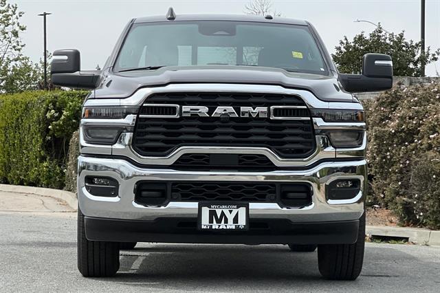 2026 RAM 2500 Tradesman - Photo 2