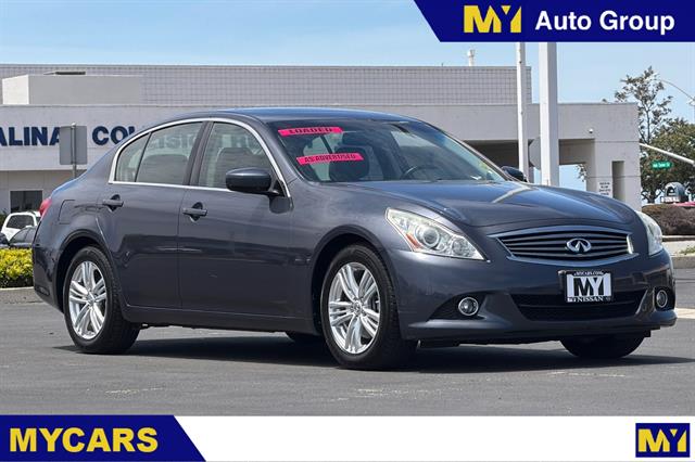 2010 INFINITI G 37 Journey's photo