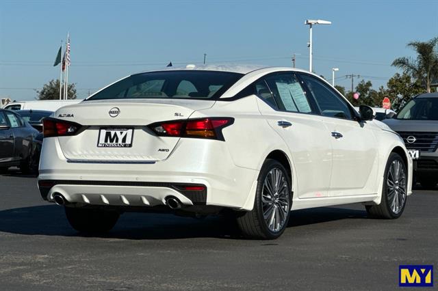 2023 Nissan Altima 2.5 SL photo 3