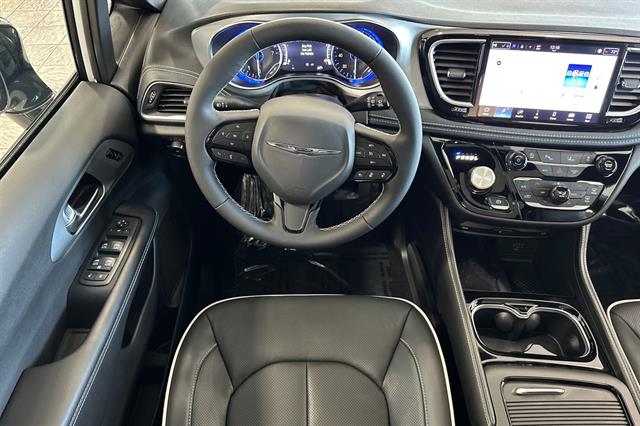 2026 Chrysler Pacifica Limited - Photo 11