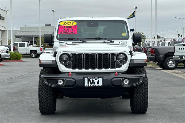 2025 Jeep Wrangler Rubicon photo 2